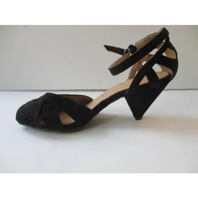 Gomax Black Suede Dunga Cut Out Almond Toe Design Pumps Size Us