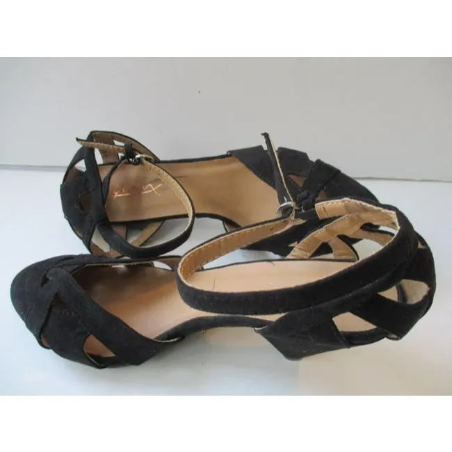 Gomax Black Suede Dunga Cut Out Almond Toe Design Pumps Size Us